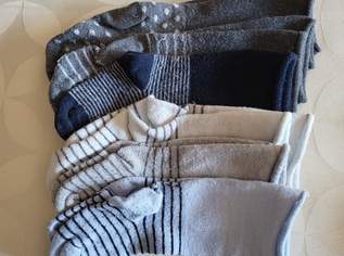 6 Paar Socken ab 6 Monate, 1 €, Kindersachen-Kindermode in 2214 Gemeinde Auersthal