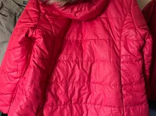 Jacke, 12 €, Kleidung & Schmuck-Damenkleidung in 1120 Meidling Jacke, 12 €, Kleidung & Schmuck-Damenkleidung in 1120 Meidling