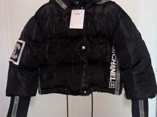 Winterjacke Chanel, 110 €, Kleidung & Schmuck-Damenkleidung in 1150 Rudolfsheim-Fünfhaus Winterjacke Chanel, 110 €, Kleidung & Schmuck-Damenkleidung in 1150 Rudolfsheim-Fünfhaus