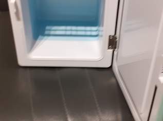 Mini Kühlschrank  auch für Auto geeignet 