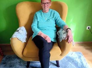 Silvia, 65 Jahre Jung, 