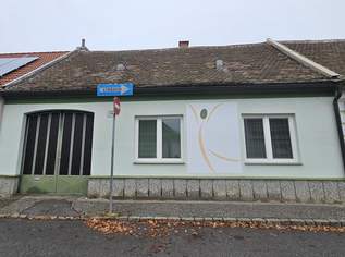 Gepflegtes Haus in Zentrumsnähe, 129000 €, Immobilien-Häuser in 2136 Gemeinde Laa an der Thaya