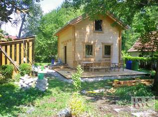 Großes Baugrundstück mit charmantem Gartenhaus in zentraler, sonniger und absoluter Ruhelage, 379000 €, Immobilien-Grund und Boden in 5111 Bürmoos Großes Baugrundstück mit charmantem Gartenhaus in zentraler, sonniger und absoluter Ruhelage, 379000 €, Immobilien-Grund und Boden in 5111 Bürmoos