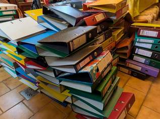 Ca. 200 Ordner zu verschenken, 0 €, Marktplatz-Sammlungen & Haushaltsauflösungen in 3434 Gemeinde Tulbing