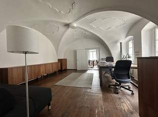 Außergewöhnliche Büroräumlichkeiten mit Gewölben – direkt in der Fußgängerzone von Eisenstadt, 1040 €, Immobilien-Gewerbeobjekte in 7000 Eisenstadt