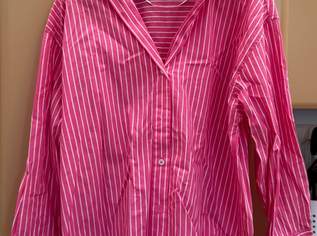 Bluse / Zara, 25.99 €, Kleidung & Schmuck-Damenkleidung in 1230 Liesing