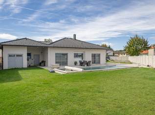Bungalow mit Natur-Swimmingpool nur 35 Minuten von Wien!, 629000 €, Immobilien-Häuser in 2443 Gemeinde Stotzing