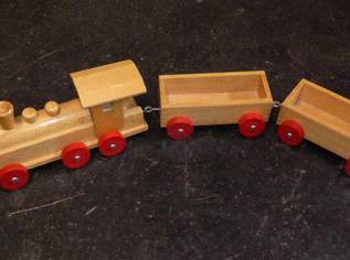 Holzspielzeug / Zug, 20 €, Kindersachen-Spielzeug in 2560 Berndorf