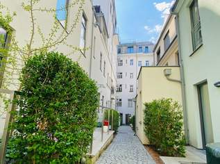 Britischer Charme trifft Wiener Eleganz – Ihr Mews-Haus im Herzen von Josefstadt, 745000 €, Immobilien-Wohnungen in 1080 Josefstadt
