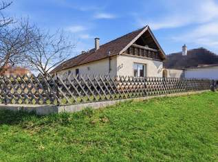 EIN HAUS VOLLER MÖGLICHKEITEN! RENOVIERUNGSBEDÜRFTIGES EINFAMILIENHAUS IN DÜRNLEIS!, 139000 €, Immobilien-Häuser in 2033 Dürnleis EIN HAUS VOLLER MÖGLICHKEITEN! RENOVIERUNGSBEDÜRFTIGES EINFAMILIENHAUS IN DÜRNLEIS!, 139000 €, Immobilien-Häuser in 2033 Dürnleis