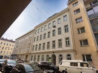 Helle Altbauwohnung (69 m²) mit Lift nahe Prater & Augarten, 345000 €, Immobilien-Wohnungen in 1020 Leopoldstadt