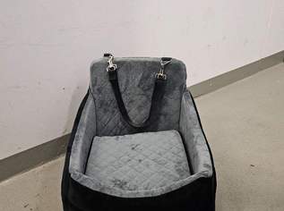 Hunde Bett fürs Auto, 35.1 €, Marktplatz-Tiere & Tierbedarf in 1140 Penzing