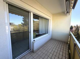 Großzügige Wohnung mit Loggia, 240000 €, Immobilien-Wohnungen in Oberösterreich