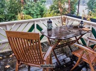 Großzügige 4-Zimmer-Wohnung mit Loggia, 248000 €, Immobilien-Gewerbeobjekte in 4600 Wels