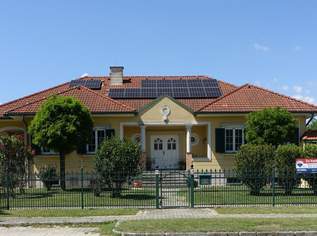 Repräsentatives Einfamilienhaus mit großen Garten, Naturpool, Wellnessbereich & autarker Energieversorgung, 595000 €, Immobilien-Häuser in 7444 Unterloisdorf