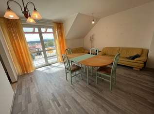 Gemütliche 3 Zimmer-Mietwohnung mit Balkon inkl. Blick ins Grüne - möbliert!, 719 €, Immobilien-Wohnungen in 2630 Gemeinde Ternitz