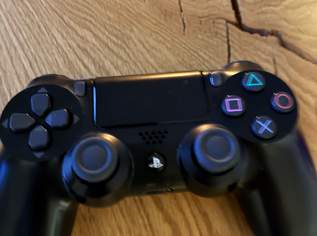 PlayStation 4 mit Kontroller, 70 €, Marktplatz-Computer, Handys & Software in 8272 Bad Waltersdorf PlayStation 4 mit Kontroller, 70 €, Marktplatz-Computer, Handys & Software in 8272 Bad Waltersdorf