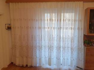 Bodenlange Gardinen, zweimal 270 x 245 cm, 80 €, Haus, Bau, Garten-Geschirr & Deko in 1210 Floridsdorf Bodenlange Gardinen, zweimal 270 x 245 cm, 80 €, Haus, Bau, Garten-Geschirr & Deko in 1210 Floridsdorf