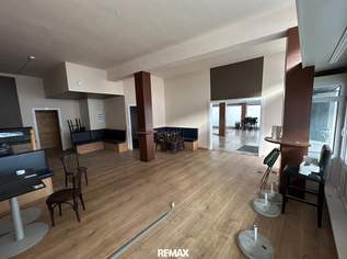 Exklusives Renditeobjekt in Zistersdorf: Vollertragshaus mit Geschäftslokal, 5 Wohneinheiten und gesichertem Ausbaupotenzial, 0 €, Immobilien-Gewerbeobjekte in 2225 Zistersdorf