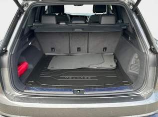 Touareg R FINAL EDITION 4M+PANO+AHK+20""LM+HUD..., 103870 €, Auto & Fahrrad-Autos in 6844 Gemeinde Altach