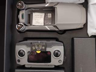 DJI Mavic 2 Zoom Fly More Combo - 3 Akkus, Tasche, Ladehub, top Zustand DJI Mavic 2 Zoom Fly More Combo - 3 Akkus, Tasche, Ladehub, top Zustand