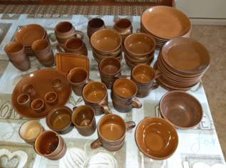 braunes Stoob Keramikgeschirr, 180 €, Haus, Bau, Garten-Geschirr & Deko in 2870 Gemeinde Aspangberg-St.Peter braunes Stoob Keramikgeschirr, 180 €, Haus, Bau, Garten-Geschirr & Deko in 2870 Gemeinde Aspangberg-St.Peter