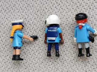 3 Teiliges Playmobil Figuren Set, Polizistin, Polizist, zusammen FIXPREIS 10€/NUR SELBSTABHOLUNG,23 Bez. KEIN Versand ! ! ! ! ! 3 Teiliges Playmobil Figuren Set, Polizistin, Polizist, zusammen FIXPREIS 10€/NUR SELBSTABHOLUNG,23 Bez. KEIN Versand ! ! ! ! !