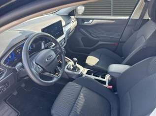 Focus Turnier Titanium X+Winterpaket+LED+RFK ..., 23573 €, Auto & Fahrrad-Autos in 6844 Gemeinde Altach