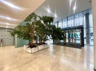 Exklusives Arbeiten an der Südachse Wiens – Hochmodernes Büro im Business Center Wieden zu mieten, 12879.76 €, Immobilien-Gewerbeobjekte in 1050 Margareten
