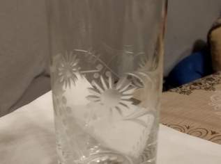 Gläser, Schüsseln, Tassen, Lilienporzellan Gläser, Schüsseln, Tassen, Lilienporzellan