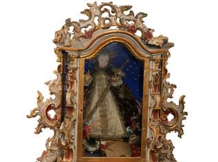 Kunstschnitzerei mit Vitrine, 2000 €, Marktplatz-Antiquitäten, Sammlerobjekte & Kunst in Deutschland