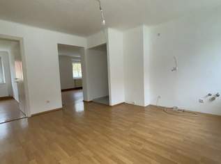 Außergewöhnliches 3-Zimmer-Familiendomizil im Grünen mit Erholungsfaktor und perfekter Infrastruktur! Helle Räume, modernes Bad und praktischer Hauswirtschaftsraum inklusive!, 613.03 €, Immobilien-Wohnungen in 4400 Steyr
