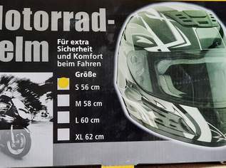 Motorradbekleidung und Helm
