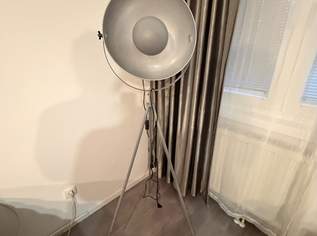 Stehlampe, 25 €, Haus, Bau, Garten-Geschirr & Deko in 1100 Favoriten