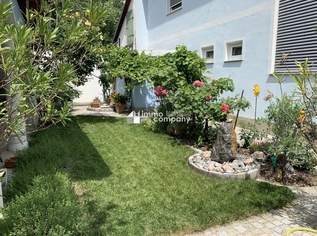 Gepflegtes Einfamilienhaus mit entzückenden Garten zu verkaufen, 0 €, Immobilien-Häuser in 2251 Ebenthal