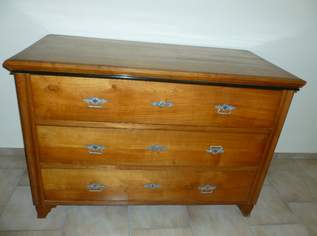 Biedermeier Kommode, 1200 €, Marktplatz-Antiquitäten, Sammlerobjekte & Kunst in 4082 Aschach an der Donau
