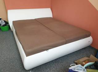 Doppelbett mit Stauraum, 750 €, Haus, Bau, Garten-Möbel & Sanitär in 1230 Liesing Doppelbett mit Stauraum, 750 €, Haus, Bau, Garten-Möbel & Sanitär in 1230 Liesing