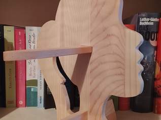 EIN HÜBSCHES DAMEN GESICHT FÜR SCHMUCK !!