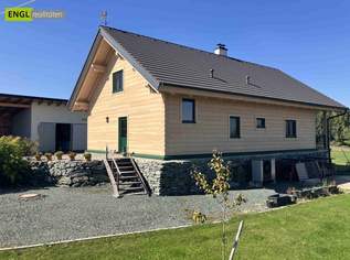 Skandinavisches Blockhaus mit Galerie, Kamin und großem Grundstück mit Fernblick, 690000 €, Immobilien-Häuser in 7534 Olbendorf