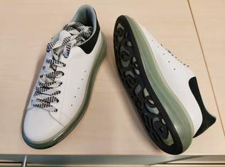 Alexander MC Queen Oversized-Sneakers weiß/ schwarz, 250 €, Kleidung & Schmuck-Damenkleidung in 8020 Graz