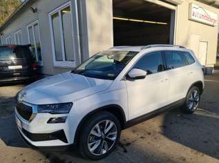 Karoq Style 1,0 TSI ""Anhängerkupplung, LED-Matrix, 28490 €, Auto & Fahrrad-Autos in 6800 Gisingen
