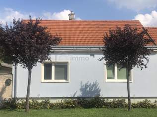 Einzigartige Gelegenheit: großes Grundstück mit zwei Wohneinheiten - Wohnen UND Investieren in Top-Lage!, 225000 €, Immobilien-Häuser in 2291 Gemeinde Lassee