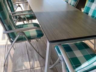 Tisch mit Gartensessel und Auflagen, 350 €, Haus, Bau, Garten-Balkon & Garten in 1220 Donaustadt