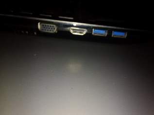 15,6 " Samsung Notebook E2-1800 Model NP355