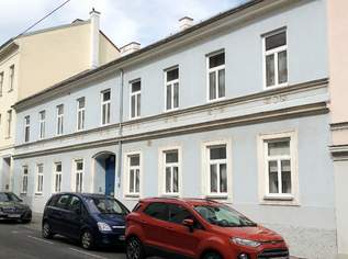 Gründerzeithaus mit großem Garten und Hofgebäude. Gründerzeithaus mit großem Garten und Hofgebäude.