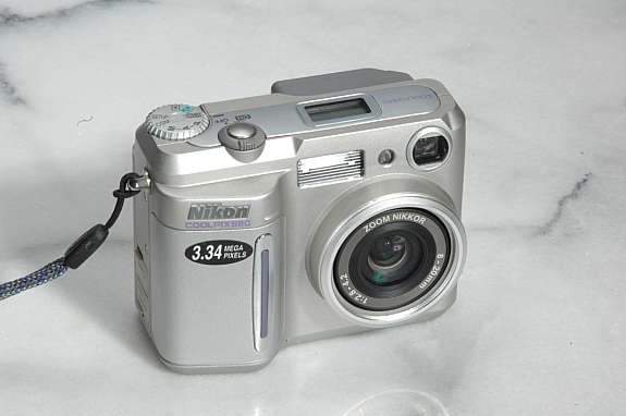 Digitalkamera Nikon CP 880