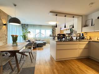 Luxuriös Residieren mit Blick über den glitzernden Attersee, in Seewalchen mit Garten und Sonnenterrasse., 1088000 €, Immobilien-Häuser in 4863 Seewalchen am Attersee