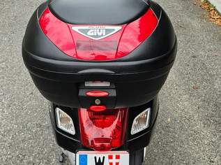Vespa GTS 250 Roller / Scooter Vespa GTS 250 Roller / Scooter