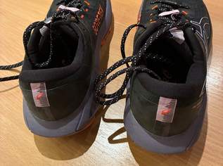 Oasics Gel Trabuco13 Goretex, 80 €, Kleidung & Schmuck-Damenkleidung in 1120 Meidling