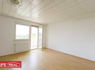 Großzügige 4-Zimmer-Wohnung mit Loggia und Stellplatz – Potenzial zur Sanierung vorhanden, 215000 €, Immobilien-Wohnungen in Oberösterreich